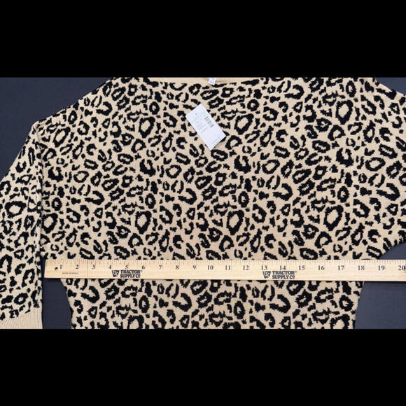 Maurices Cheetah Cat Print Dolman Sweater Quiet Luxury Classic Business Casual - Picture 10 of 14